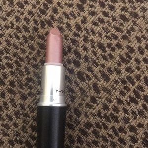 MAC Super rare Collectors dream! HIGH STRUNG Lip💄